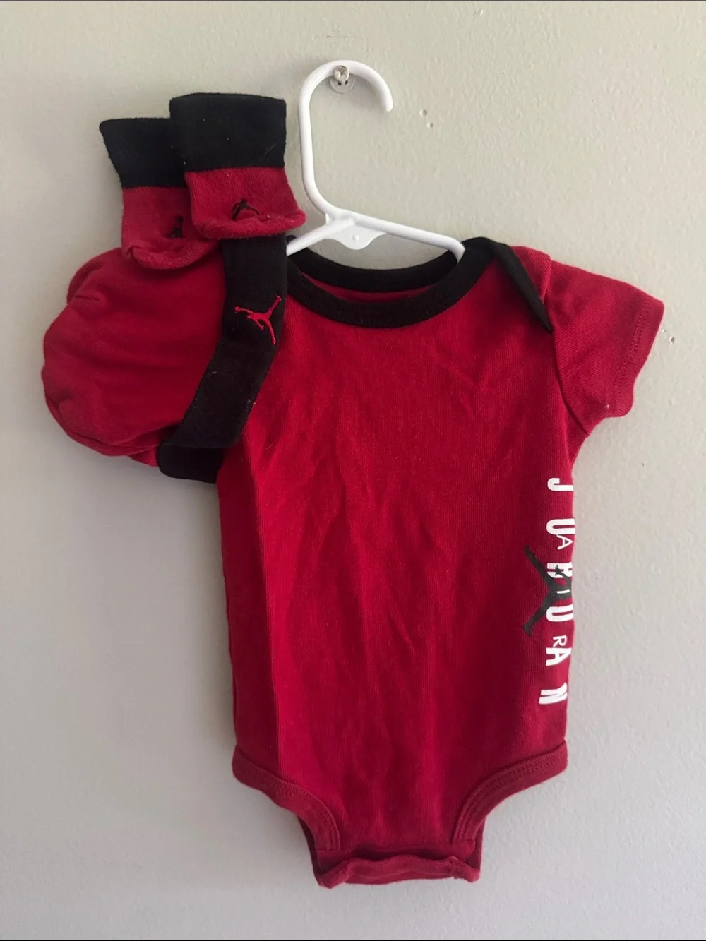 Jordan Red and Black Infant Bodysuit Set with Jumpman Socks and hat